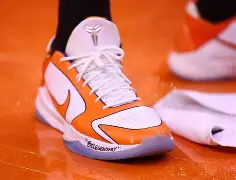 哈哈体育十年信誉-赛前CBA常规赛焦点战；萨克拉门托国王临场应变；媒体盛赞；阵容厚度经受考验